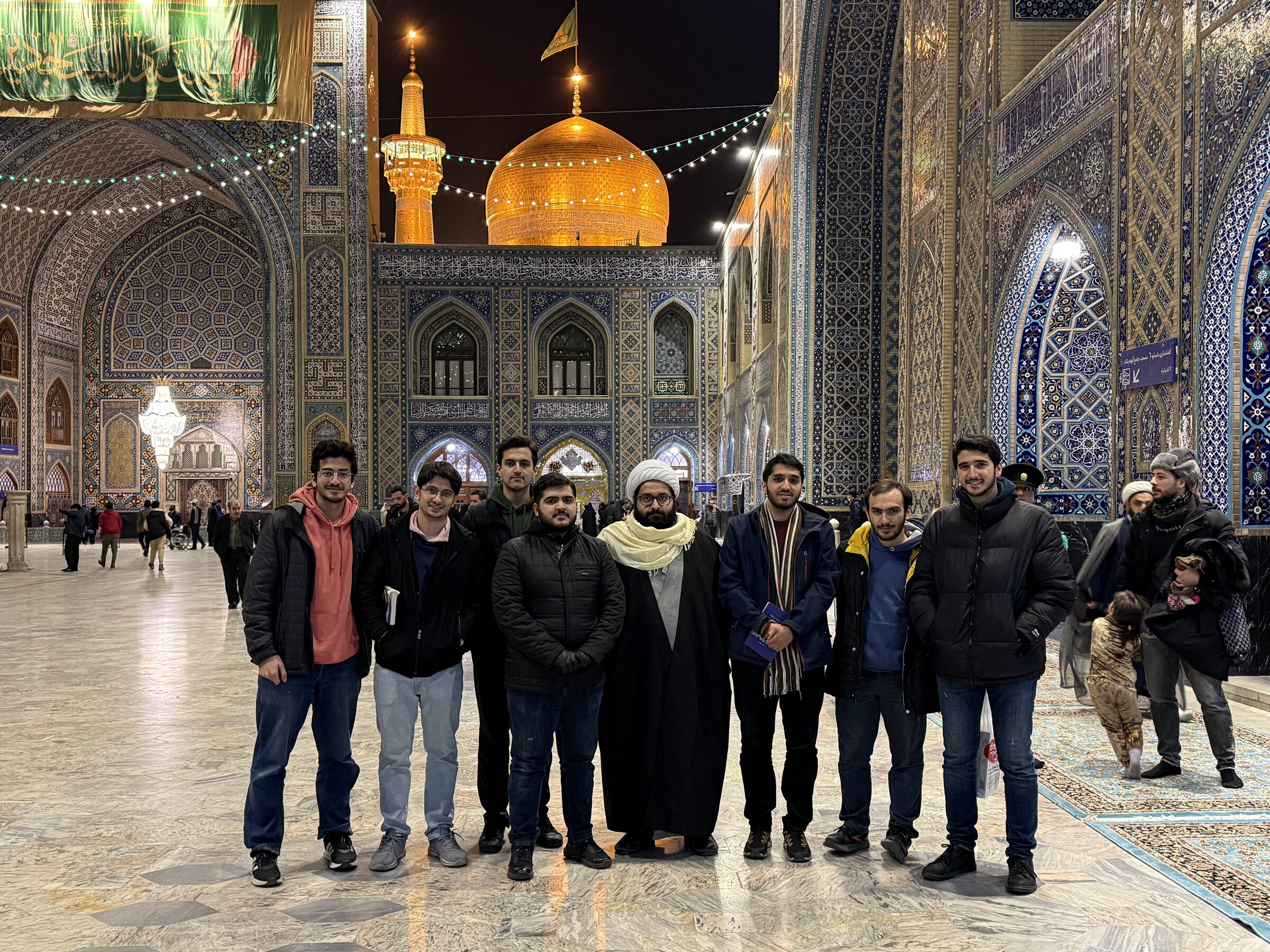 لحظاتی از سفر زیارتی دانشجویان انسانیکا به مشهد در سال ۱۴۰۳